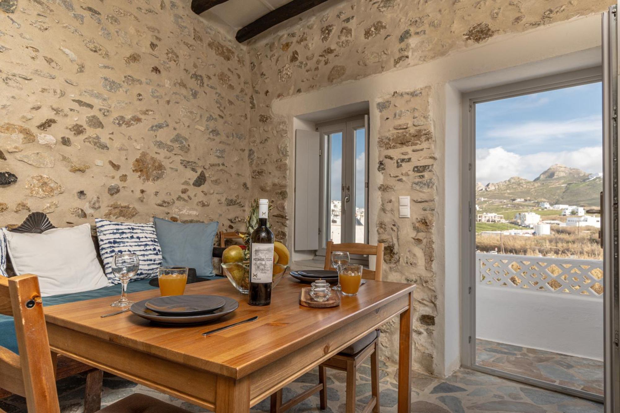 The White Stone House Apartment Naxos City ภายนอก รูปภาพ