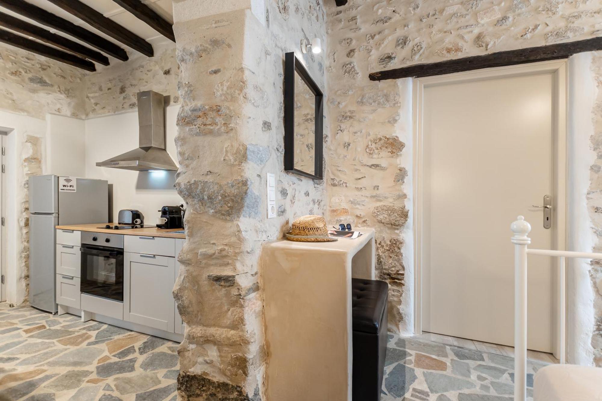 The White Stone House Apartment Naxos City ภายนอก รูปภาพ