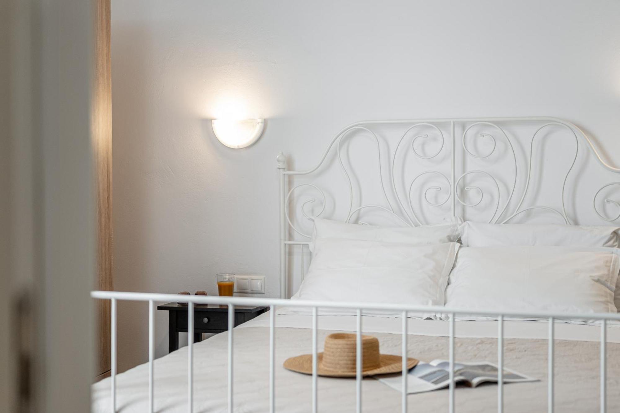 The White Stone House Apartment Naxos City ภายนอก รูปภาพ